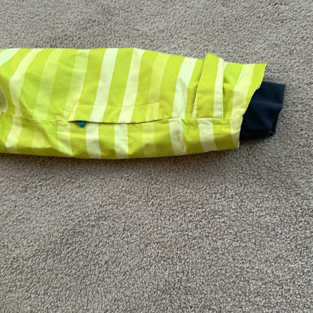 Mountain Hardwear Women's Lime Green Striped Ski Jacket - Picture 6 of 13